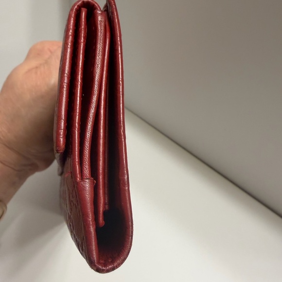 Gucci Red Leather Embossed Wristlet - Picture 2 of 7